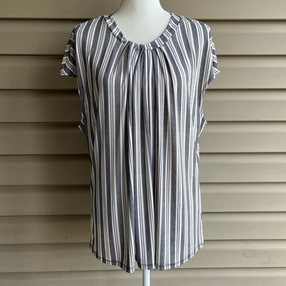 •Liz Claiborne• Striped Cap Sleeve Career Blouse - Size XXL